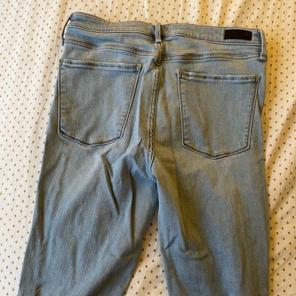 A&F Distressed High Rise Super Skinny Jeans - Picture 4 of 4